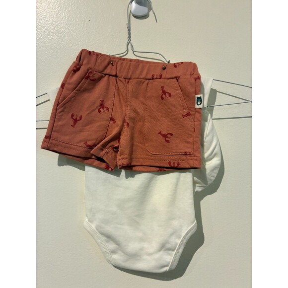 NWT Rabbit & Bear Organic Red Lobster Bodysuit, Shorts, & Hat Outfit - 0-3M - Picture 2 of 4